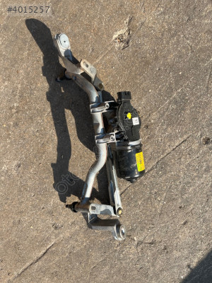 RENAULT CLİO 4 ÖN CAM SİLGİ MEKANİZMASI