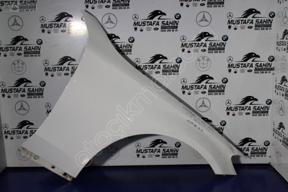 MERCEDES C SERİ W205 C200 BEYAZ SAĞ ÖN ÇAMURLUK A2058810201