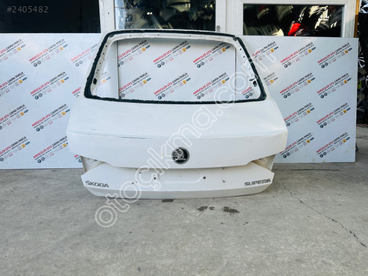 Skoda süper b arka bagaj kapağı (az kusurlu)