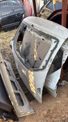 Duster bagaj kapağı