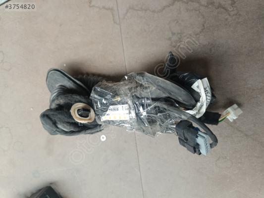 Renault Clio 5 sol ön kapı tesisat 241254775R
