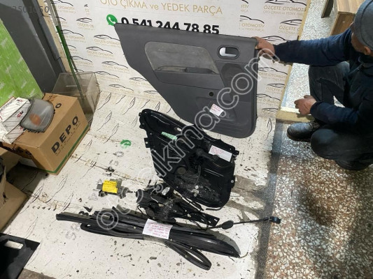 FORD FUSİON SOL ARKA KAPI DIŞ CAM SIYIRICI FİTİLİ