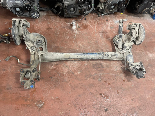 CİTROEN BERLİNGO - ARKA DİNGİL TORSİYON  1.5 DİZEL 2020-24 MODEL