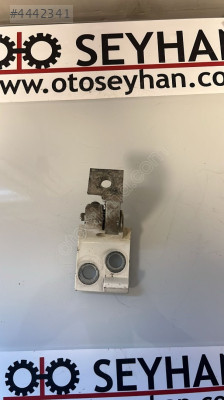 Seat ibiza 1999 sağ arka kapı üst menteşesi