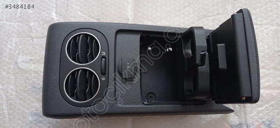 Golf 5 orta konsol arka kapağı