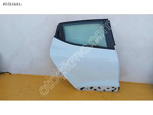 Clio 4 sağ arka kapı