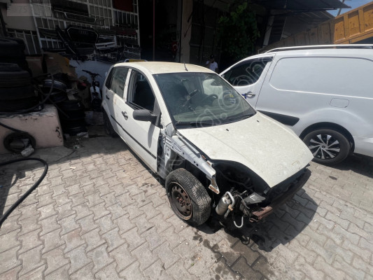 FORD FİESTA 1.4 TDCİ ÇIKMA YEDEK PARÇA