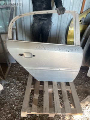 OPEL VECTRA C SAĞ ARKA KAPI