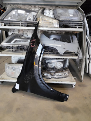 BMW X1 F48 SAĞ ÖN ÇAMURLUK