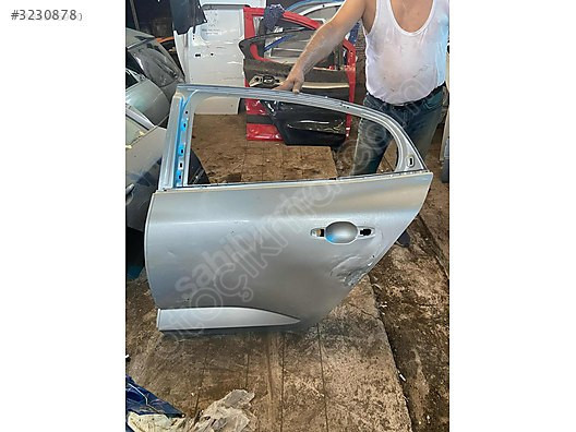 Renault megane 4 sol arka kapı