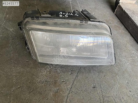 Audi A.4 B.5 far