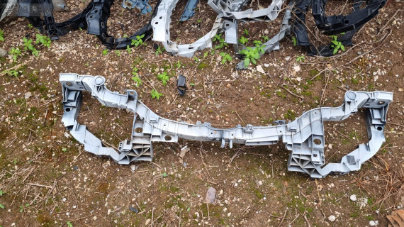 Ford cornect 2015 model on panel