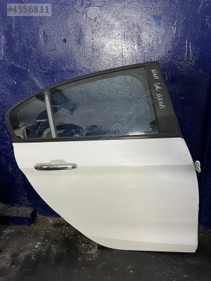 EGEA SAĞ ARKA KAPI HATASIZ BOYASIZ ORJİNAL ÇIKMAA PARÇAA