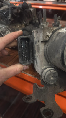 HYUNDAİ ELENTRA ABS BEYNİ