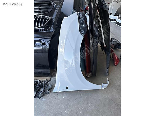 Dacia Duster sağ ön çamurluk beyaz