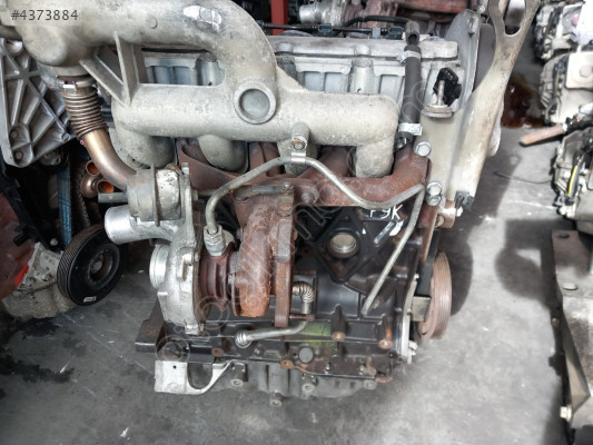 Trafic 1.9 dizel motor komple çıkma