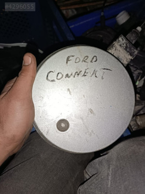 FORD CONNET DEPO KAPAĞI