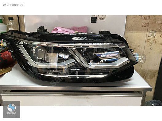 VOLKSWAGEN TİGUAN İQ LED SAĞ FAR ÇIKMA ORJİNAL
