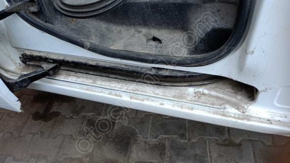 peugeot partner sağ sürgülü alt ray