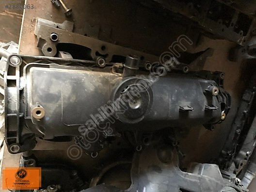 RENAULT MEGANE 4 1.5 D ORJINAL ÇIKMA MOTOR ÜST KAPAK 
