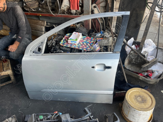 Opel Astra sol ön kapı