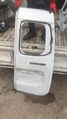 DACİA DOKKER SAĞ BAGAJ KAPAĞI