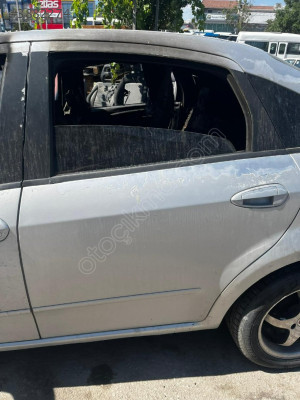 FIAT LİNEA SOL ARKA KAPI