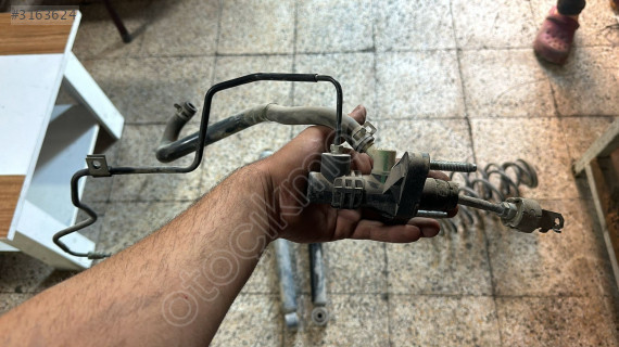 2005-2006 TOYATA AVENSİS DEBRİYAJ ANA MERKEZİ ORJ ÇIKMA