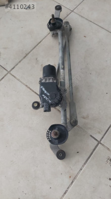 NİSSAN NAVARA ÖN CAM SİLGİ MOTORU
