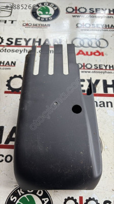 8V0880225C audi a3 direksiyon kolonu alt kapağı