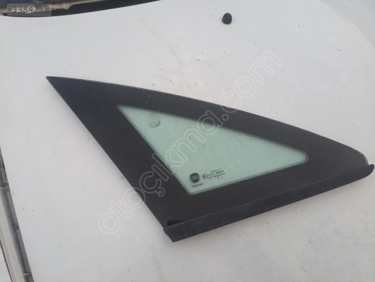 Fiat Linea sol Arka kelebek camı