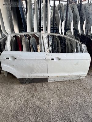 Ford Kuga sağ arka kapı