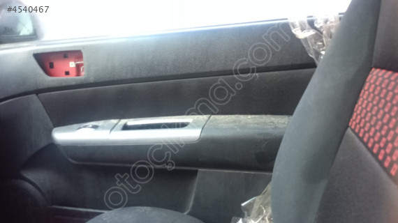 hyundai getz sağ ön kapı döşemesi