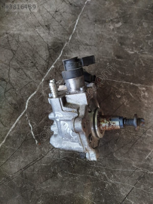BMW E90 YAKIT POMPASI ORJINAL ÇIKMA EGE OTOMOTİV
