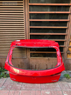 Opel astra k bagaj kırmızı renk