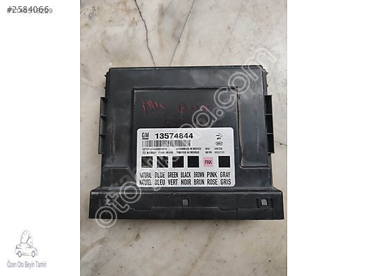Opel Insignia Cruze BCM Merkezi kontrol Modülü 13574844
