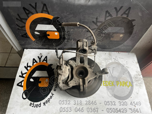 Renault Megane 4 Sağ ön Fren Merkezi Kaliper Orjinal Çıkma