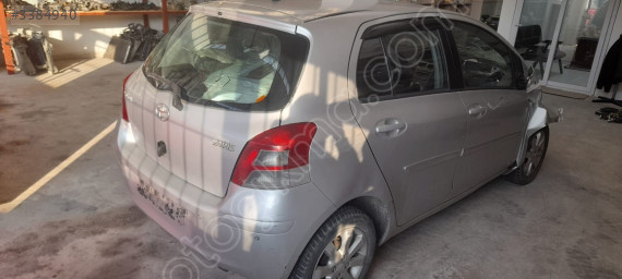 2006 - 2011 TOYOTA YARİS KAPI CAMLARI
