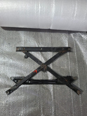 8T1399345J A4 A5 Q5 2008-2012 Motor Traversi Çapraz Destek Demiri