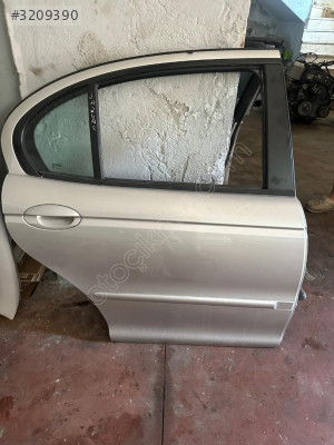 Jaguar S-Type Sağ Arka Kapı Parçası - Mert Oto Çıkma Parça