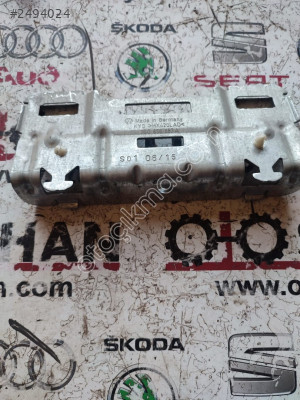 3G0858687A Passat b8 sol ön tavan tutamağı tutucu demiri