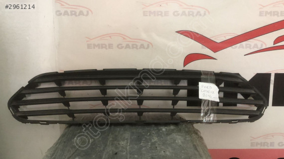 ET76-17B968-ACW Ford Courier Ön Panjur(14-18)