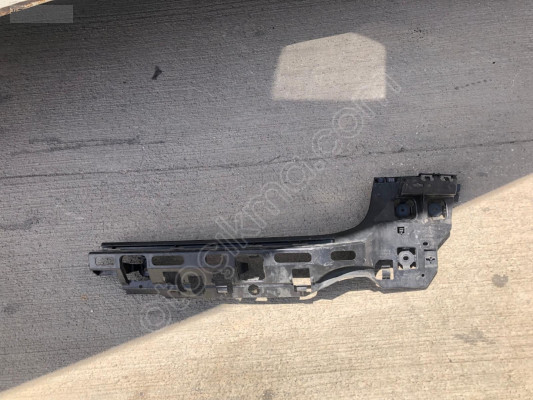 BMW 3 SERİ G20 ARKA TAMPON SAĞ İÇ BRAKET 51127469364