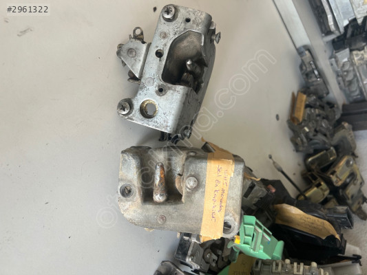 Mercedes w115 kapı kilidi