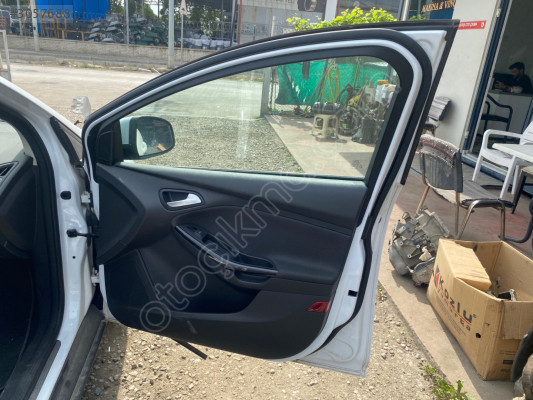FORD FOCUS SAĞ ÖN KAPI DÖŞEMESİ