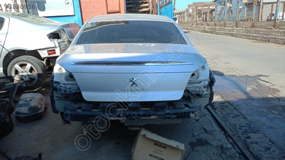 peugeot 508 bagaj kapağı