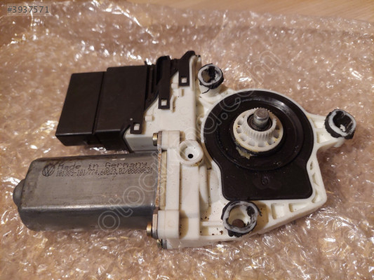 VOLKSWAGEN GOLF //BORA JETTA SOL ARKA CAM MOTOR 1J4 959 811 C