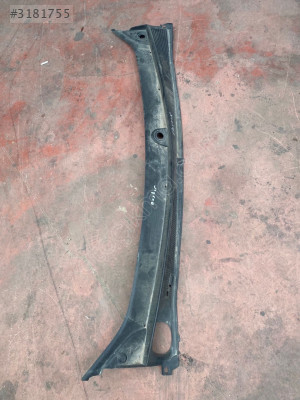 Duster ön cam ızgarası
