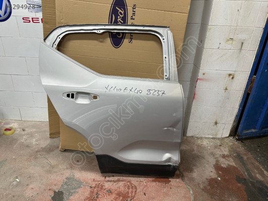 Volvo xc40 sağ arka kapı