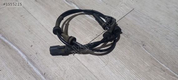 Trafic Vivaro arka abs sensörü çıkma orj OEM 675755